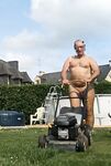 Nu dans mon jardin 2: 10 Nude Pics