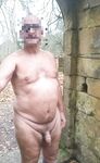 Balade exhibe nu lieu public: 11 Nude Pics