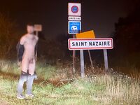 Sur la route des vacances : 11 Nude Pics