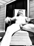 Sunbathing : 17 Nude Pics