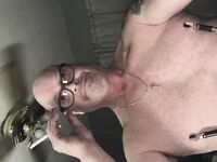 Hard: 5 Nude Pics