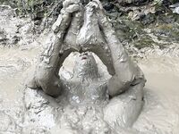 SHOT : MUD BONDAGE: 28 Nude Pics