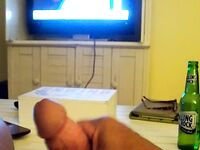 Dave cums : 13 Nude Pics
