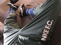 Tom's pics & gear : 13 Nude Pics