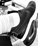 Tom's pics & gear : 13 Nude Pics