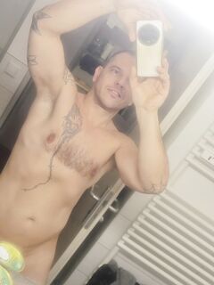 Nicefucka: 1 Nude Pics