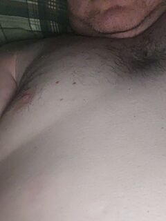 Shrunken guy : 2 Nude Pics
