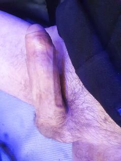 Cumming out in my van: 1 Nude Pics