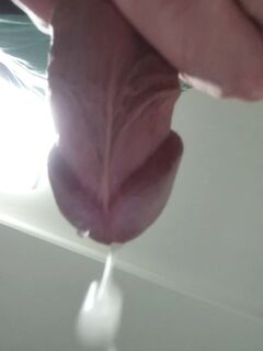 Cumshot Pics: 10 Nude Pics