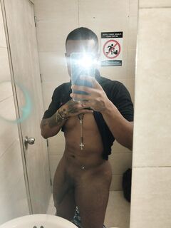 Working day, very hot and exciting: 3 Nude Pics