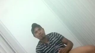 I gave him $ 10 for a blowjob in a public bathroom