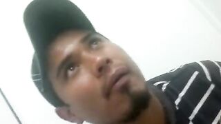 I gave him $ 10 for a blowjob in a public bathroom