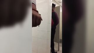 Straight argentinian guy getting a blow in public toilet