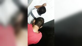 Caught two men who were fucking in the bathroom and record everything