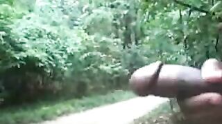 Watching a bum masturbate in the open air