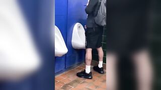 Straight stud didn't seem to mind me watching him beat his cock