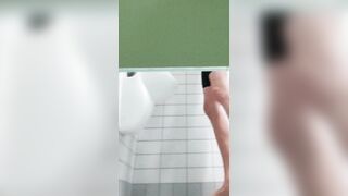 Cought despret Teen pissing